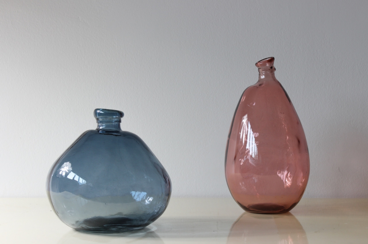 Pair of vases in colored burnished glass, Murano
